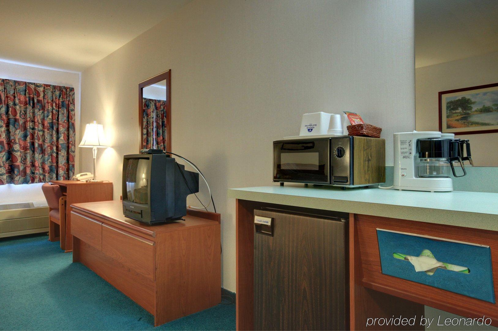 Americas Best Value Inn & Suites-Forest Grove/Hillsboro Room photo