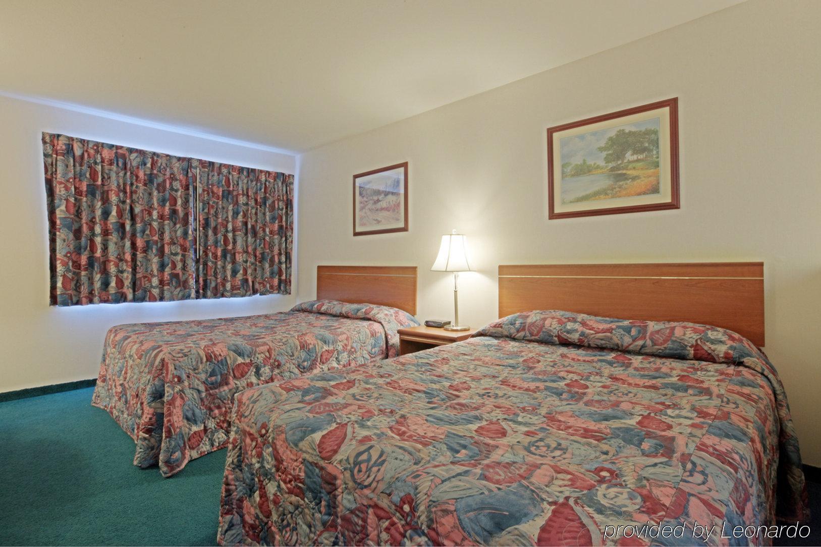 Americas Best Value Inn & Suites-Forest Grove/Hillsboro Room photo